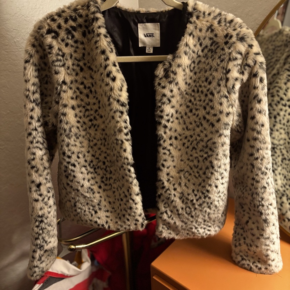 Vans Faux Fur Leopard print Jacket